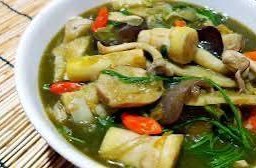 แกงหน่อไม้ใส่เห็ด