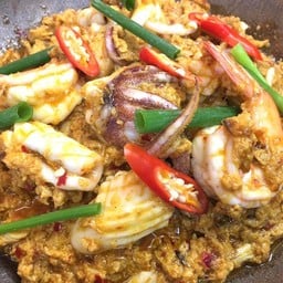 ทะเลผัดผงกะหรี่