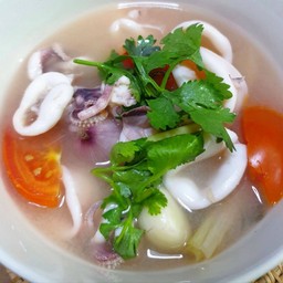 ต้มยำปลาหมึก