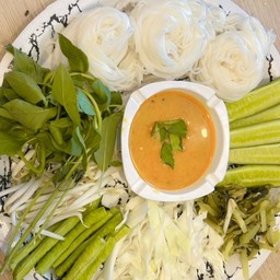 ชุดขนมจีนน้ำยากะทิปักษ์ใต้+ผักสด