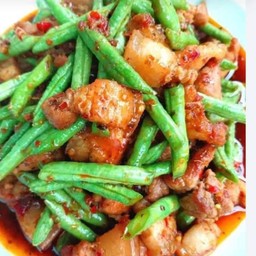 ผัดพริกแกง