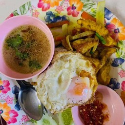 ข้าวไก่ทอดขมิ้น