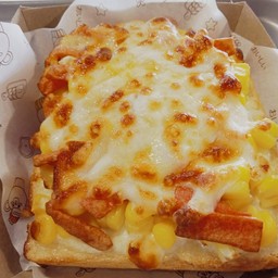 ขนมปังพิซซ่าแฮมข้าวโพดชีสส