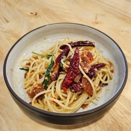 สปาเก็ตตี้ผัดพริกเห้ง