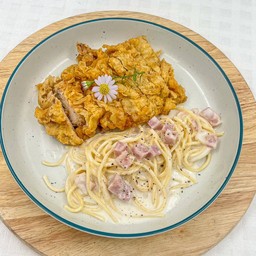 สปาเก็ตตี้คาโบนาร่าแฮม+หมูทอด