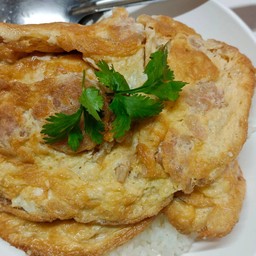 [อร่อยซ่ากับโค้ก] ไข่เจียวหมูสับ +  โค้ก ออริจินัล (ขวด)