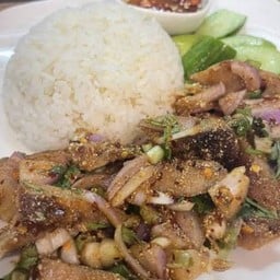 ข้าวน้ำตกคอหมูย่าง