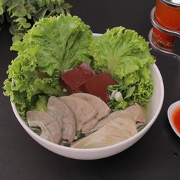 เกาเหลาเครื่องในล้วน(ผักกาดหอม)