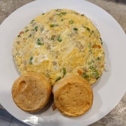 ข้าวไข่เจียว+หมูยอทอด