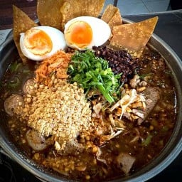 ก๋วยเตี๋ยวเรือบ้านนอก ศรีนครินทร์