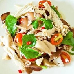ยำเห็ดรวมหมูสับ