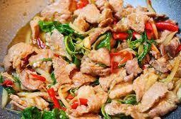กระเพราหมูชิ้น
