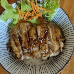 Nikko Bistro steak & salad