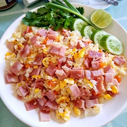 ข้าวผัดแฮม