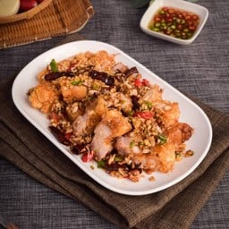 หมูกรอบคั่วพริกเกลือ(กับข้าว)