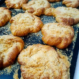 ครัวซองต์อัลมอนต์