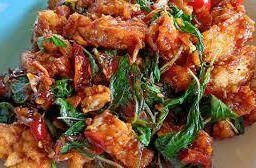 กระเพราไก่กรอบ