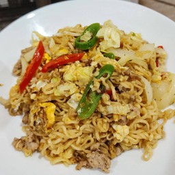 ผัดมาม่า