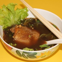 เตี๋ยวไก่ตุ๋น