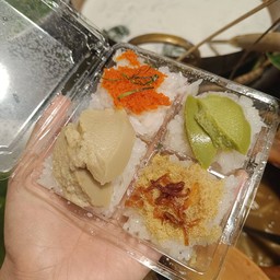 ข้าวเหนียวมูน 4 หน้า