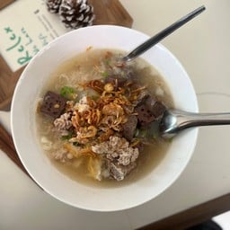 ก๋วยจั๊บหมูเด้ง