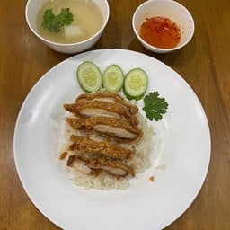 ข้าวมันไก่ทอด ( พิเศษ )