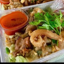 ก๋วยเตี๋ยวคั่วไก่