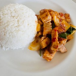 ผัดพริกเผาหมูกรอบราดข้าว