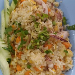ข้าวผัดหมึก