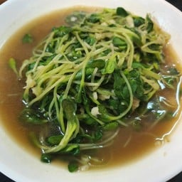 ยอดอ่อนทานตะวันผัดน้ำมัน