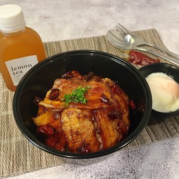 เซ็ทข้าวหมูย่างสไปซี่