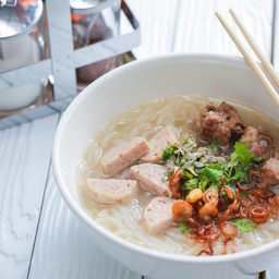 ข้าวต้มทรงเครื่อง  ที่มีมากกว่าข้าวต้ม