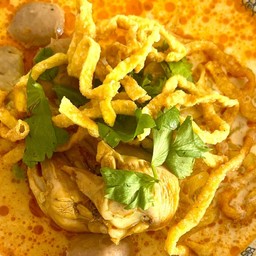 ข้าวซอยก๋วยเตี๋ยวโมนา