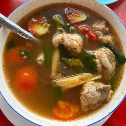 กินไรดี  ส้มตำ&ผัดไทกากหมู