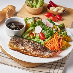 สเต็กปลาซาบะ ราดซอสเทริยากิ 186 kcal