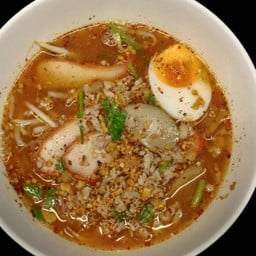 ก๋วยเตี๋ยวต้มยำน้องหญิง เจ้าเก่าแฟรี่แลนด์