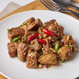 ไก่นุ่ม ผัดซอสกะปิ 232 kcal