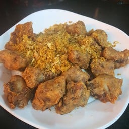 ซี่โครงหมูทอดกระเทียม