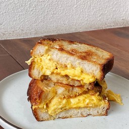 EGG SANDWICH