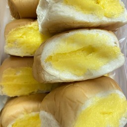 ขนมปังนึ่งเนยสด