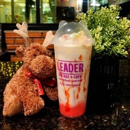 นมสดสตรอเบอรี่ : เย็น 20oz.