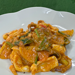 หมึกผัดไข่แดง