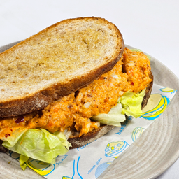 แซนด์วิชทูน่าพริกเผา Chili Tuna Sandwich