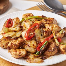 ไก่นุ่ม ผัดพริกเผา 221 kcal