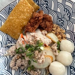 ก๋วยเตี๋ยว เช็งเจริญ เย็นตาโฟแป้งกรอบ - เช็งเจริญ สาทร11