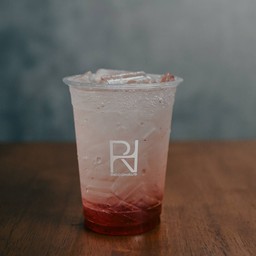 Iced Strawberry Sparkling