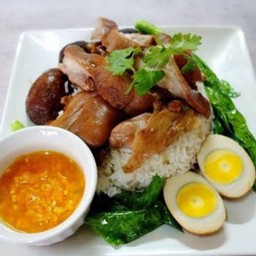 ข้าวขาหมู+ไข่ต้ม