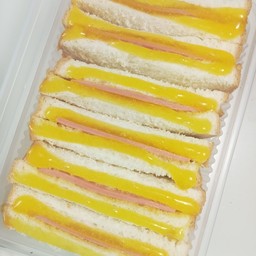 ปังโบราณโบโลน่าหมูล้วน