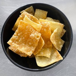 เกี้ยวกรอบ