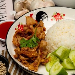 หมูกระเทียม